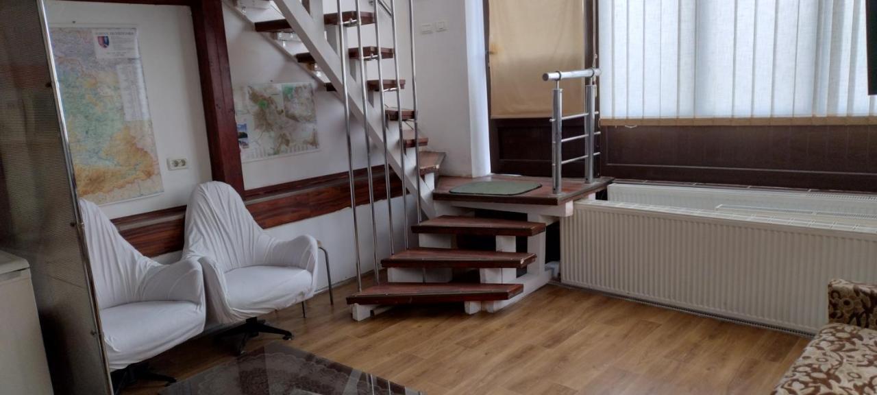 Studio Grivita Deva Buitenkant foto